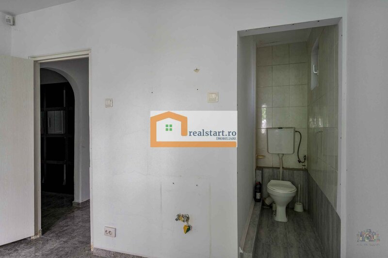 Camil Ressu, parter inalt, usor retras, ideal cabinet, birou, mixt.