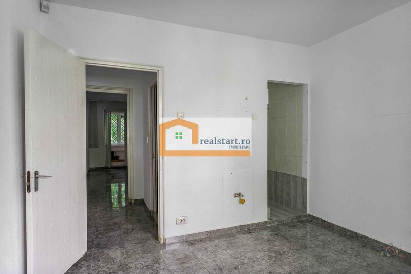 Camil Ressu, parter inalt, usor retras, ideal cabinet, birou, mixt.